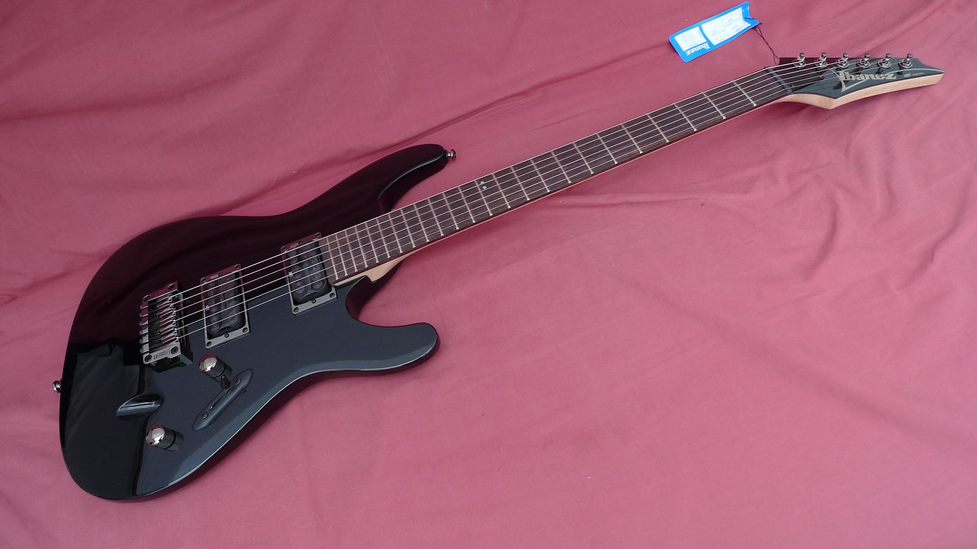 IBANEZ S421BK S Series ELECTRIC GUITAR slim line GLOSS BLACK HARDTAIL